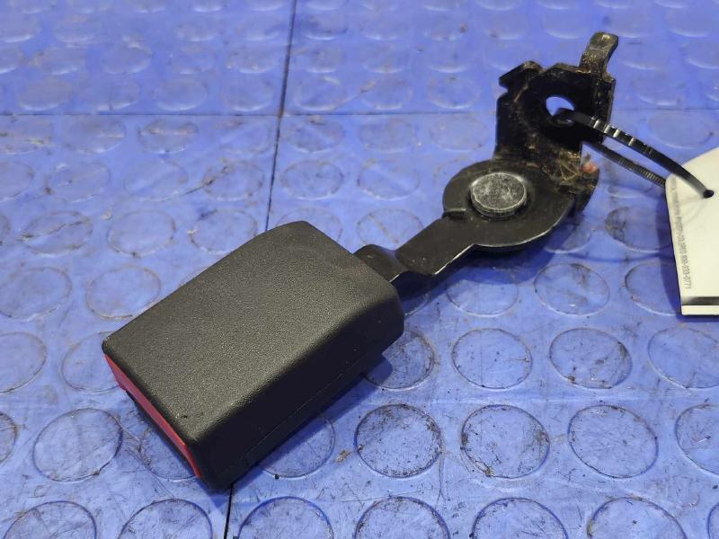 2012 Mercedes ML-Class Rear Seat Belt