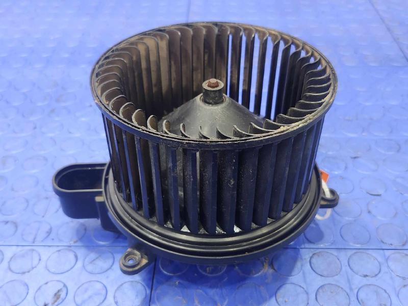 2013 Ford F-350 Super Duty Blower Motor