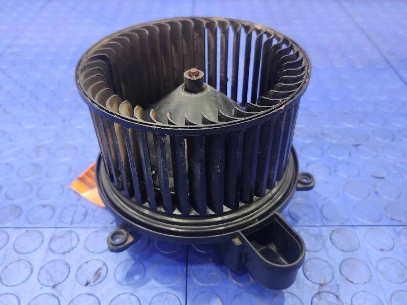 2013 Ford F-350 Super Duty Blower Motor
