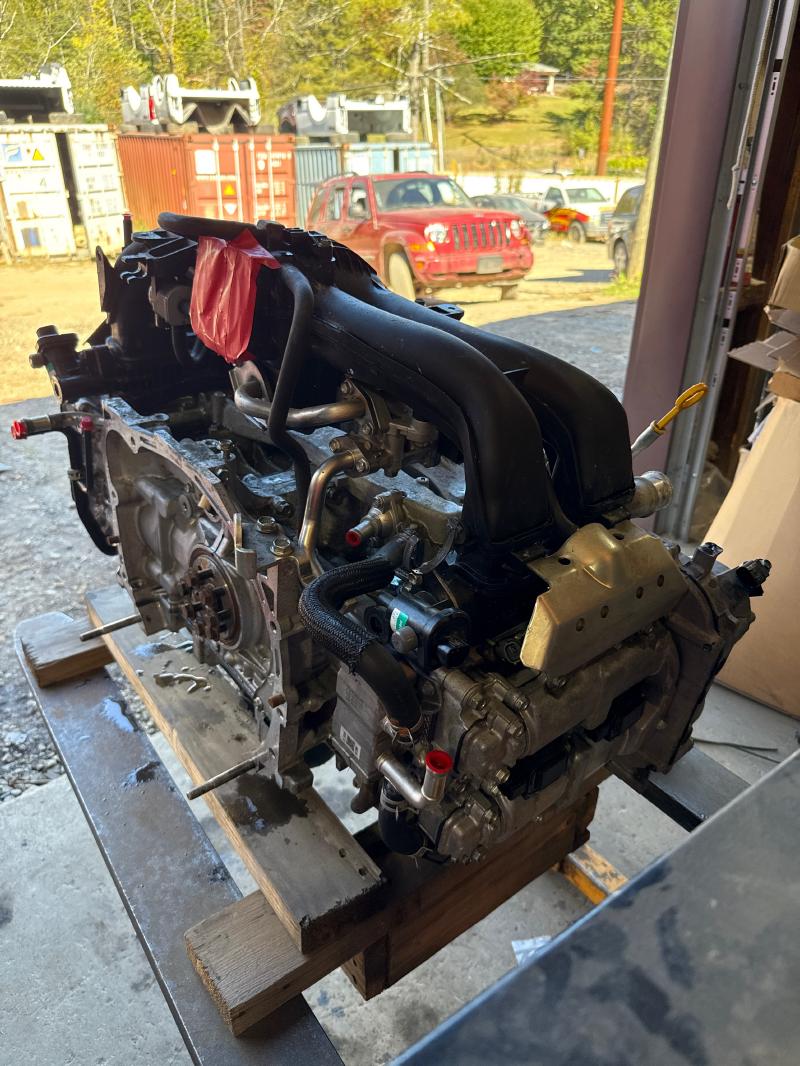 2018 Subaru Legacy Engine Assembly/Motor