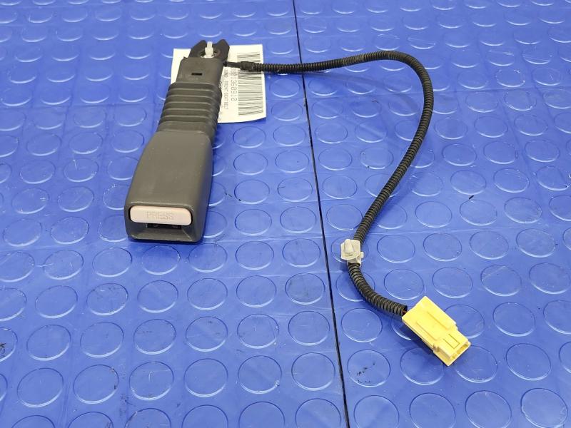2010 Kia Rio Front Seat Belt