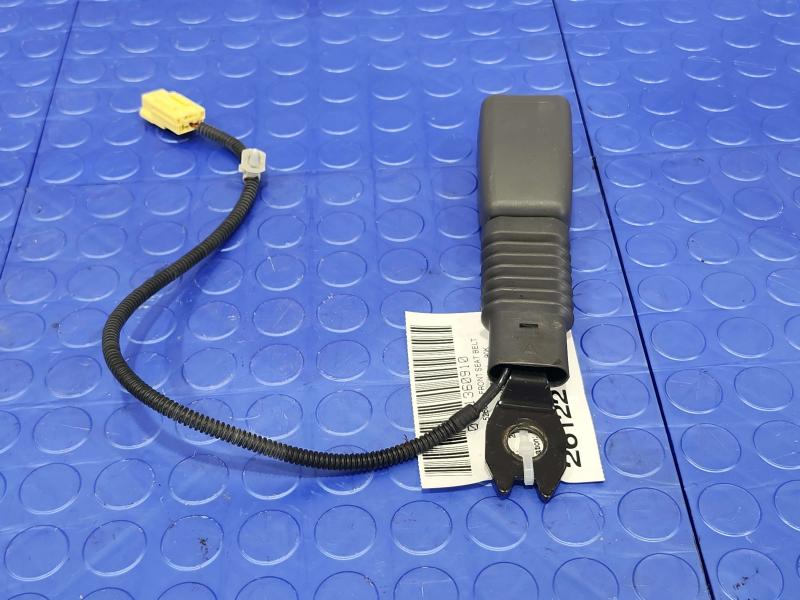 2010 Kia Rio Front Seat Belt