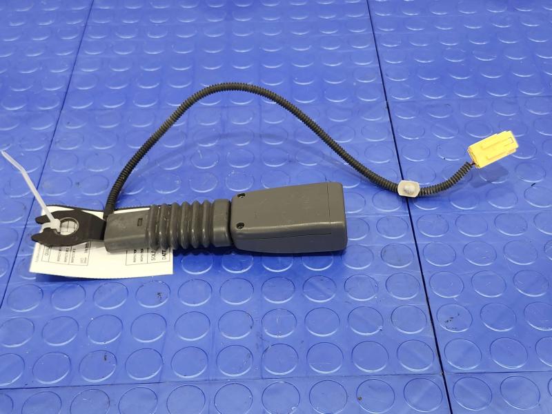 2010 Kia Rio Front Seat Belt