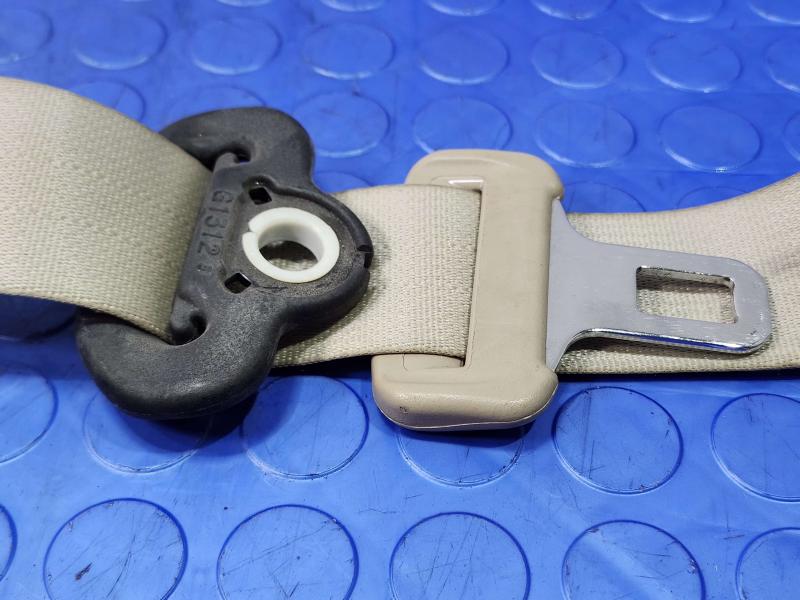 2014 Chrysler 300 Rear Seat Belt