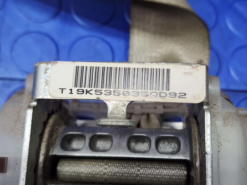 2014 Chrysler 300 Rear Seat Belt