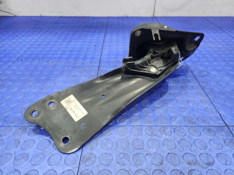 2020 Volkswagen Passat Lower Control Arm Rr