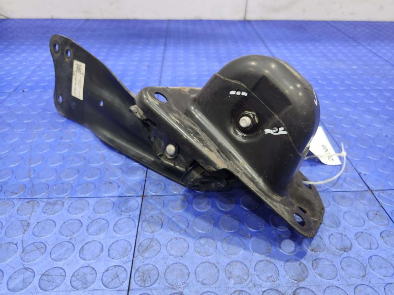 2020 Volkswagen Passat Lower Control Arm Rr