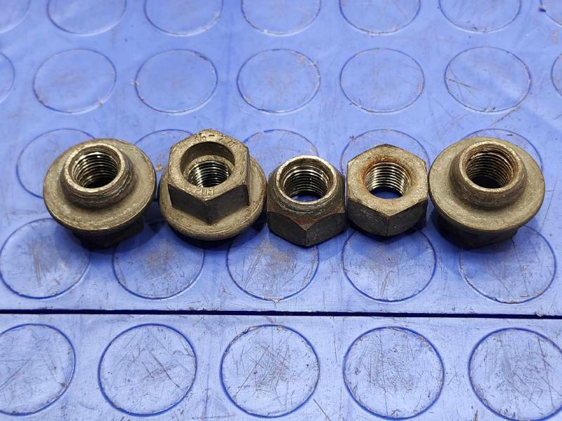 1984 Oldsmobile Ninety-Eight Lug Nuts