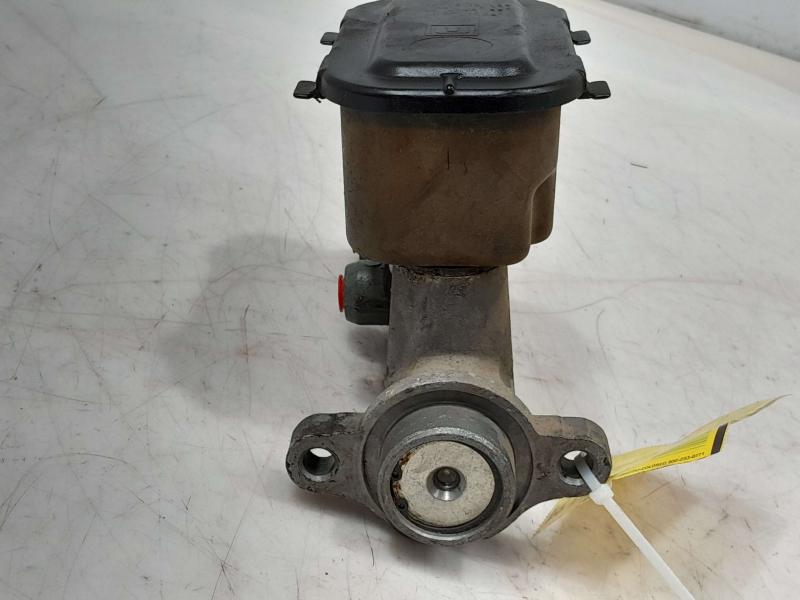 1988 Chevrolet Silverado 1500 Master Cylinder