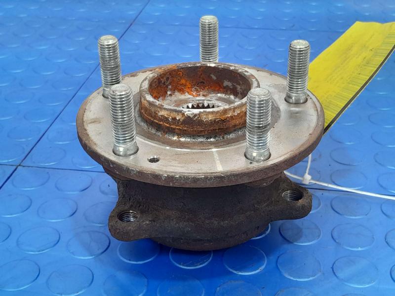 2011-2015 Kia Sorento Front Wheel Hub and Bearing Genuine OEM 517503J000