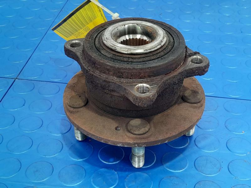 2011-2015 Kia Sorento Front Wheel Hub and Bearing Genuine OEM 517503J000