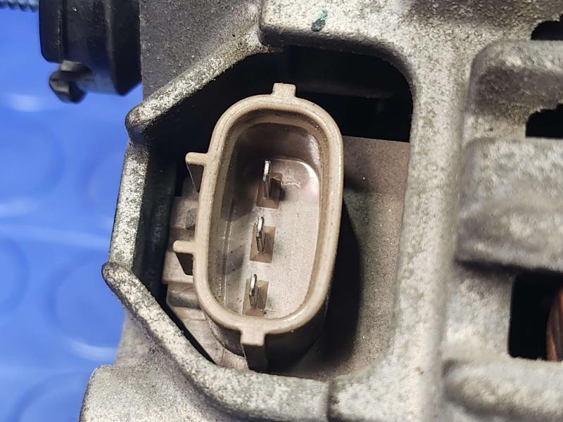 2013 Infiniti FX35 Alternator