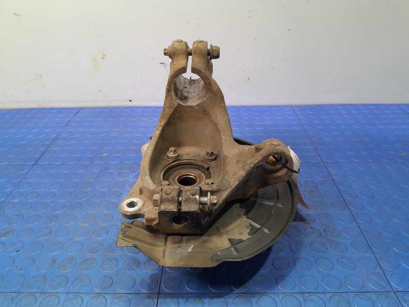 2015 Chrysler 200 Spindle Knuckle Front