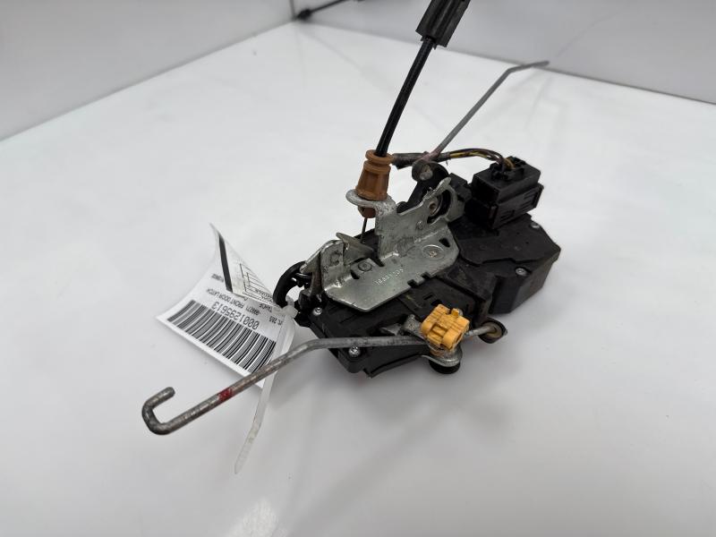 2010 Chevrolet Tahoe Front Door Latch