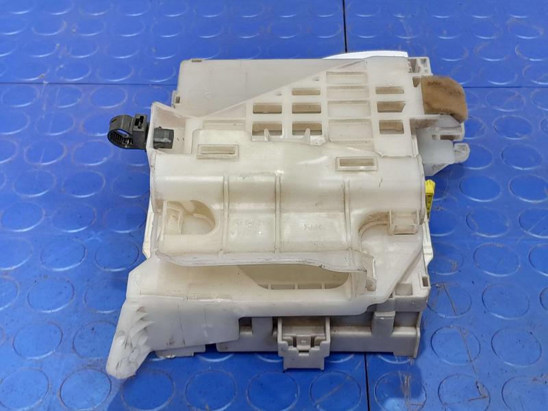 2010-2011 Toyota Prius Driver Instrument Panel Junction Block OEM 82730-47451