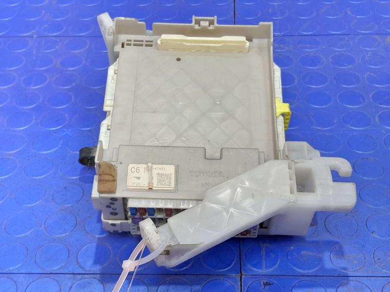 2010-2011 Toyota Prius Driver Instrument Panel Junction Block OEM 82730-47451