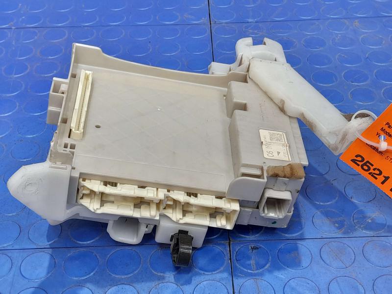 2010-2011 Toyota Prius Driver Instrument Panel Junction Block OEM 82730-47451