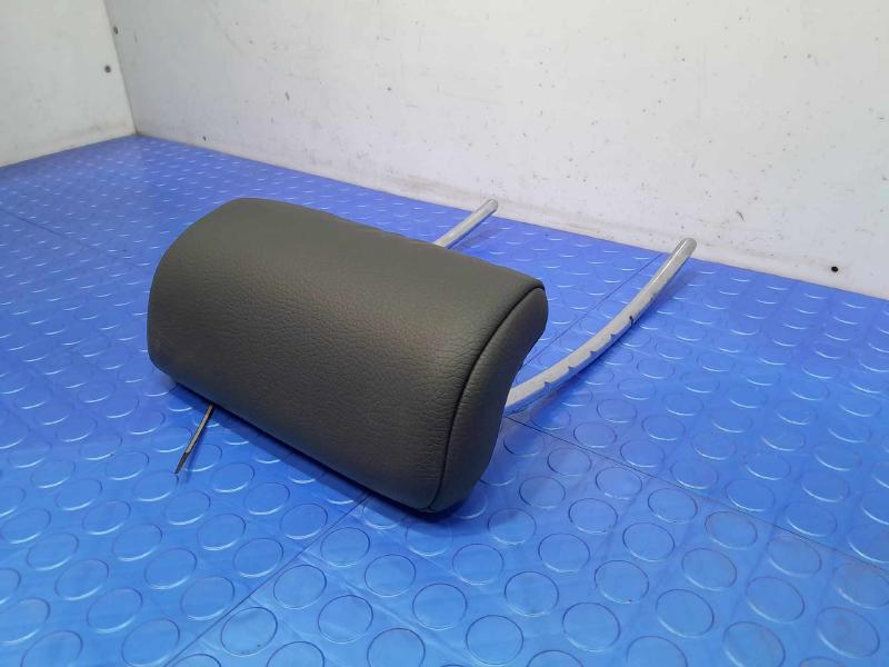 2018 Volvo S90 Headrest