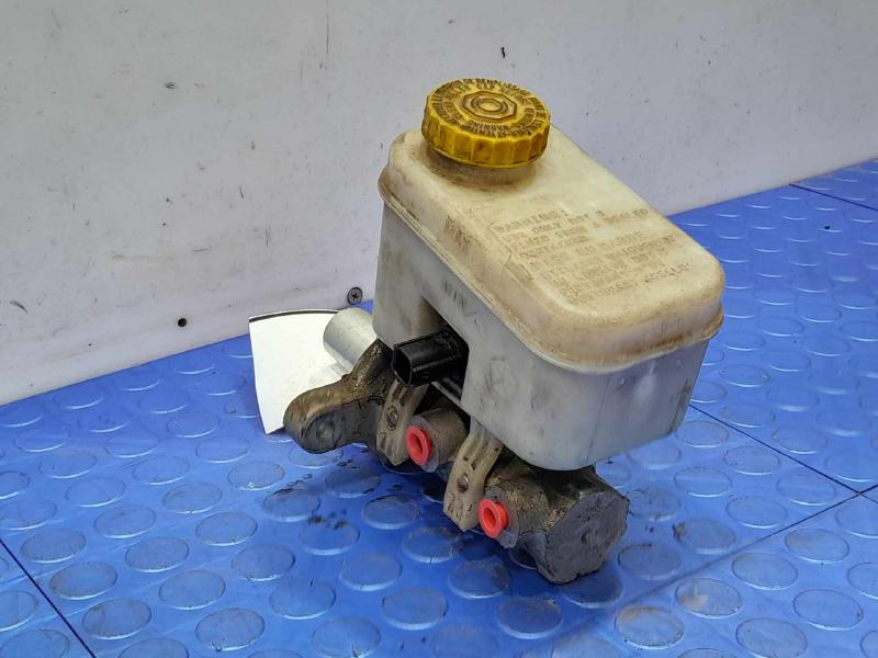 2012 Jeep Liberty Brake Master Cylinder Assembly Genuine OEM Part 68045998AB
