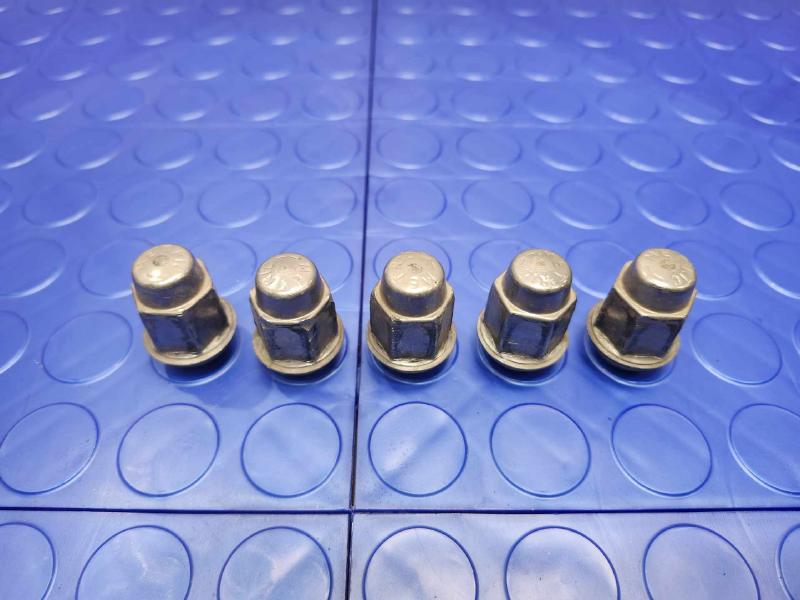 2019 Chevrolet Equinox Lug Nuts
