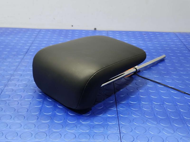 2011 Infiniti QX56 Headrest