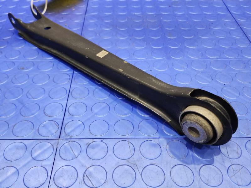 2019 Cadillac XT5 Lower Control Arm Rr