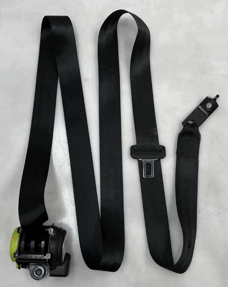 2015 - 2023 Ford Edge Rear Center Seat Belt Retractor / Pretensioner Black OEM
