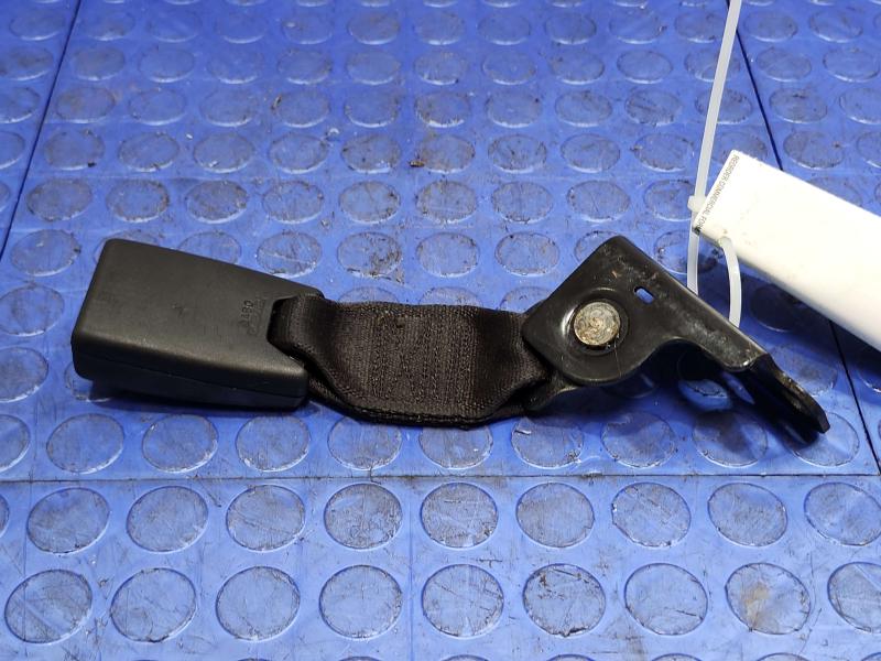 2007 Hummer H3 Rear Seat Belt