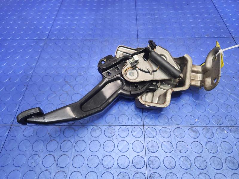 2011-2014 Hyundai Sonata 2.4L Parking Brake Pedal Assembly OEM 59700-3S000