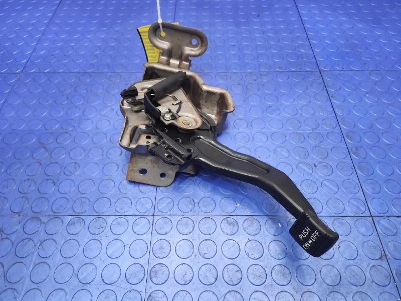 2011-2014 Hyundai Sonata 2.4L Parking Brake Pedal Assembly OEM 59700-3S000