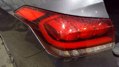 2015 Genesis Genesis Tail Light Assembly