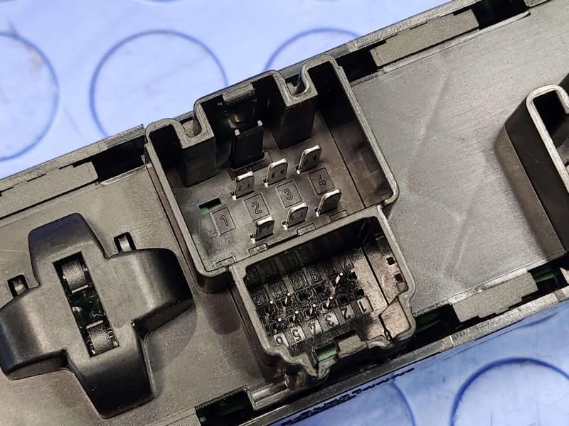 2014 Ford Focus Door Switch Front