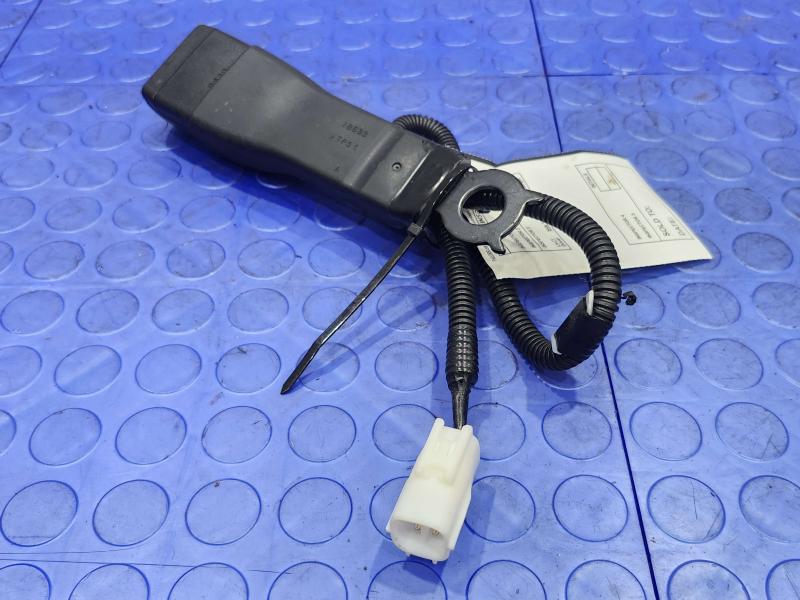 2017 Toyota Prius Front Seat Belt