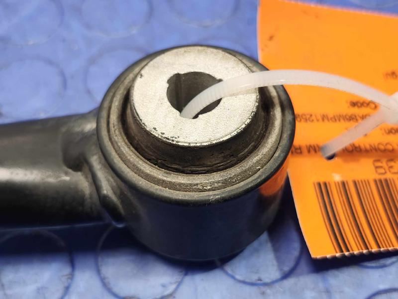 2021 Jeep Renegade Lower Control Arm Rr
