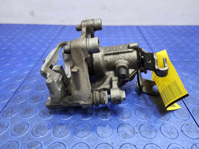2013 Volkswagen Beetle Caliper