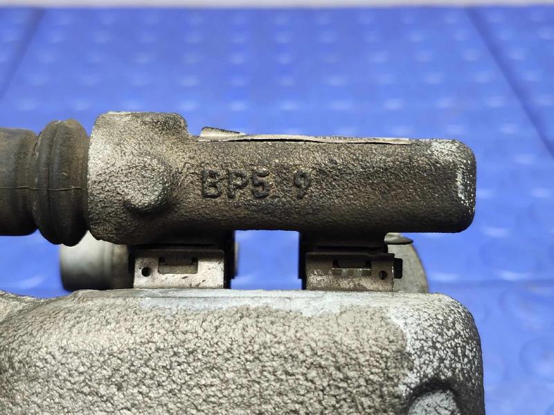 2013 Volkswagen Beetle Caliper