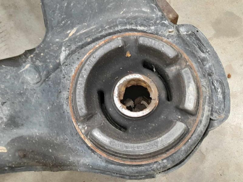 2011 Toyota Camry Crossmember/Cradle/Undercarria