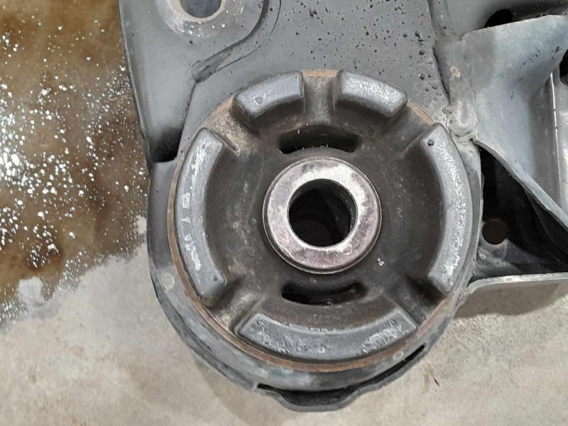 2011 Toyota Camry Crossmember/Cradle/Undercarria