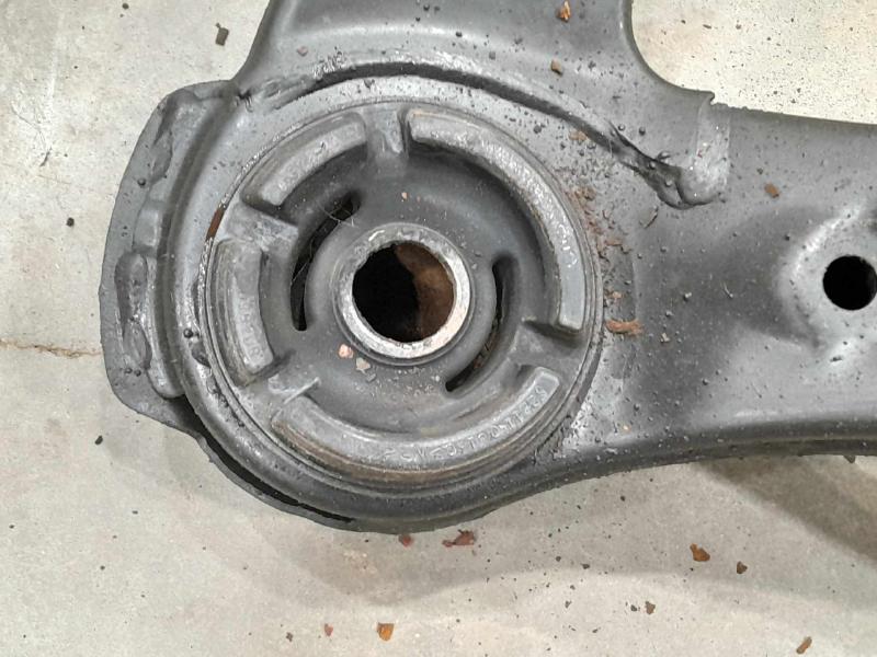 2011 Toyota Camry Crossmember/Cradle/Undercarria