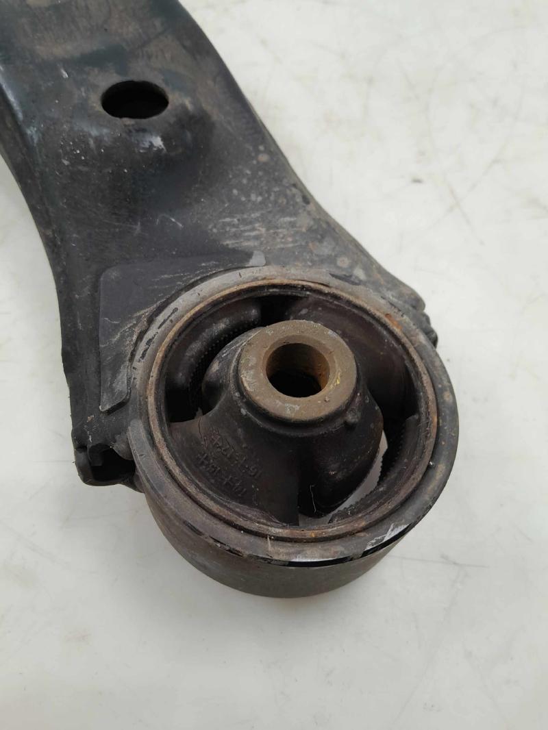 2016 - 2020 Kia Sorento Front Lower Control Arm RH Passenger Side OEM 54501C6000