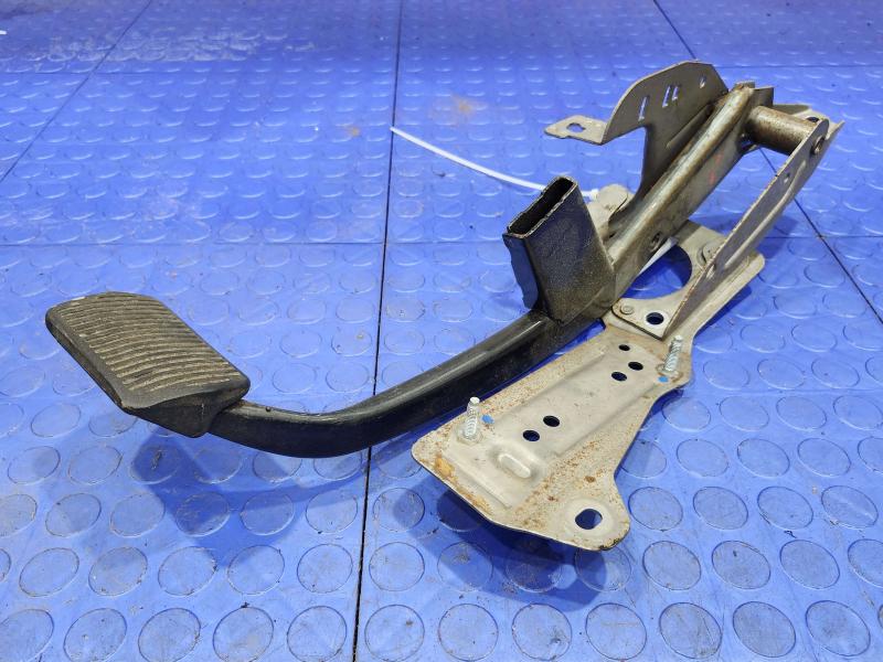 2017 Ford Focus Brake Pedal