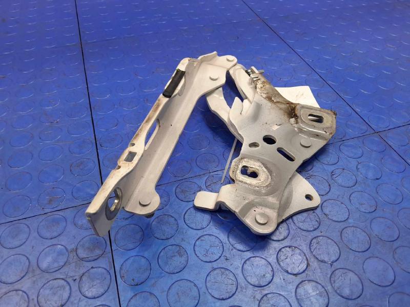 2018 Audi A4 Hood Hinge