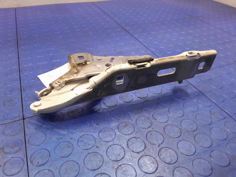 2018 Audi A4 Hood Hinge