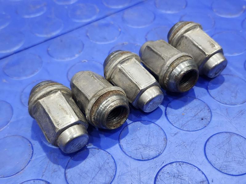 2012 Ford Escape Lug Nuts