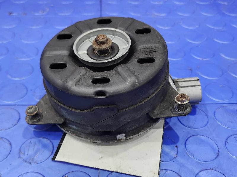 2010-2015 Toyota Prius Cooling Fan Motor Left Driver Side OEM 1636337020