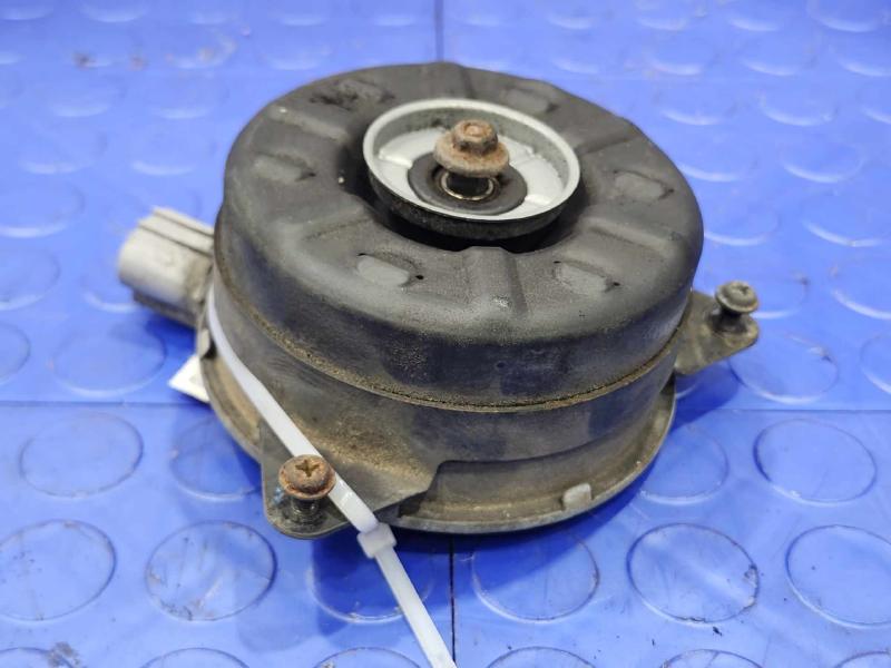 2010-2015 Toyota Prius Cooling Fan Motor Left Driver Side OEM 1636337020