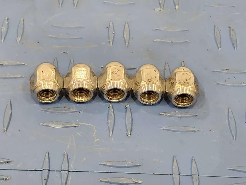 2015 Subaru Forester Lug Nuts