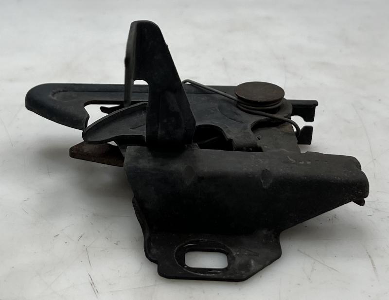 1999 - 2007 Chevy Silverado GMC Sierra Classic Hood Latch OEM 15756432