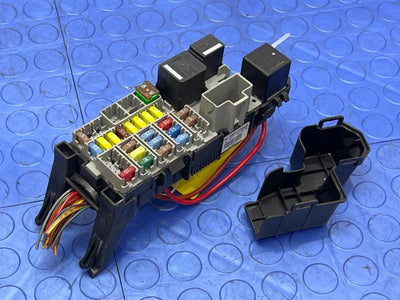 2011-2016 Volvo S60 Dash Mounted Fuse Box Relay Junction Block OEM 13800159