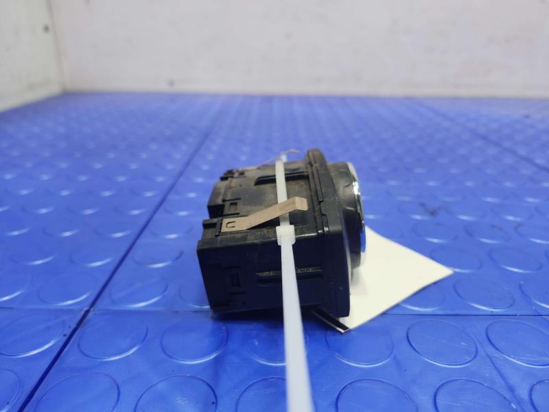 2015 Ford Transit Connect Headlight Switch (Dash Mtd)